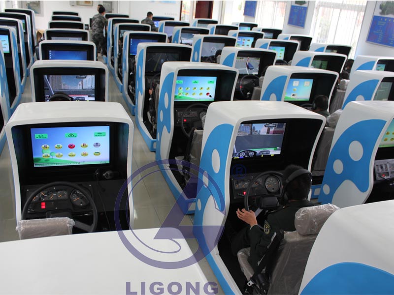 汽車駕駛模擬器、汽車模擬駕駛器、駕吧模擬器