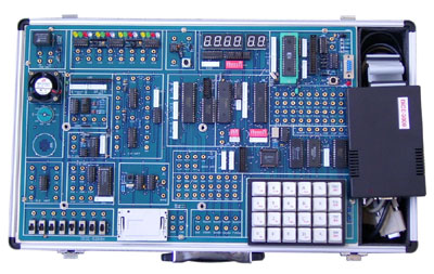    這是一款實驗項目極其豐富,實驗方式靈活,實驗?zāi)K開放,仿真器外掛,功能非常強大,性能極其優(yōu)異的單片機(jī)教學(xué)實驗儀,是《MCS-51單片機(jī)原理與接口》《單片機(jī)控制技術(shù)》《自動化控制》等課程教學(xué)的*佳配套實驗設(shè)備，為各類院校的教學(xué)實驗、課程設(shè)計、畢業(yè)設(shè)計提供了良好的實驗開發(fā)環(huán)境。也可作為科研、開發(fā)工作者的得力助手。 