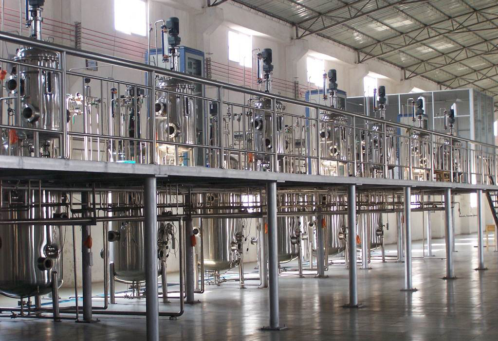 LG-PJ系列 全自動(dòng)多聯(lián)不銹鋼發(fā)酵罐&mdash;大型發(fā)酵車間